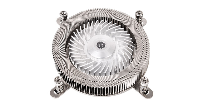 Thermaltake Engine 17 製品画像