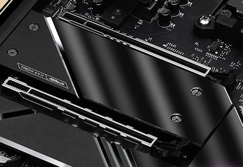 PCI Express 5.0 x16スロットを装備