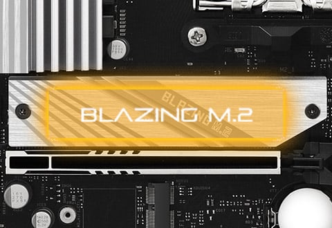 Blazing M.2スロットを装備