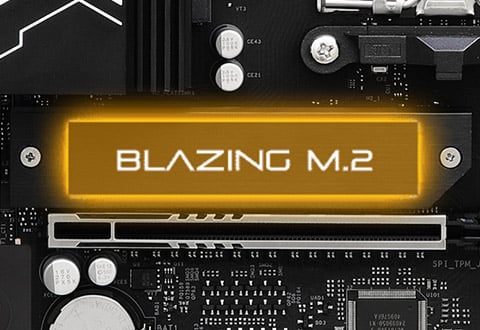 Blazing M.2スロットを装備