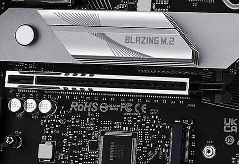 PCI Express 5.0 x16スロットを装備