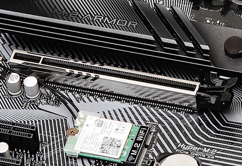 PCI Express 5.0 x16スロットを装備
