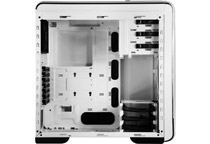 最大423mmの拡張カード搭載スペースを確保