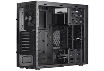 3.5インチドライブベイを7基備える高い拡張性