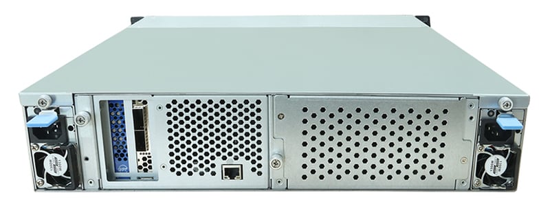100Gbps対応のQSFP28ポートを2個搭載