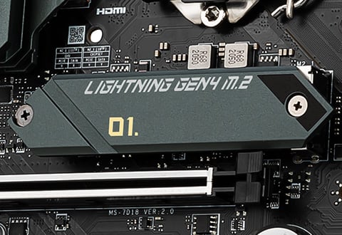 Lightning M.2スロットを装備