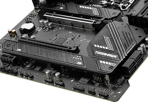 Lightning M.2スロットを装備