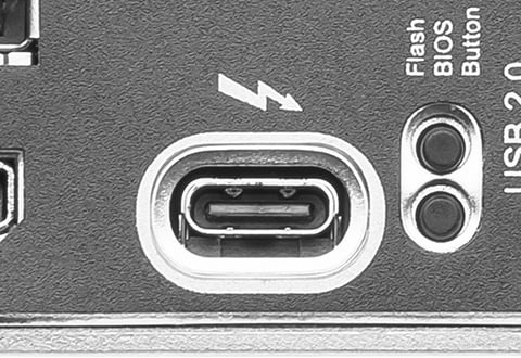 Thunderbolt 4ポートを搭載