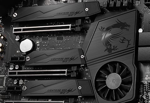 Lightning M.2スロットを装備