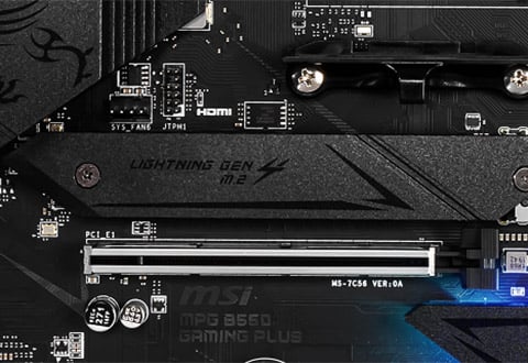 Lightning M.2スロットを装備