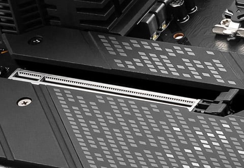 PCI Express 5.0 x16スロットを装備