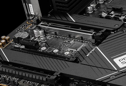 Lightning M.2スロットを装備