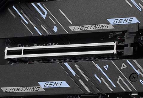 PCI Express 5.0 x16スロットを装備