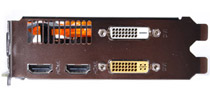 DVI&HDMIで4画面出力が可能